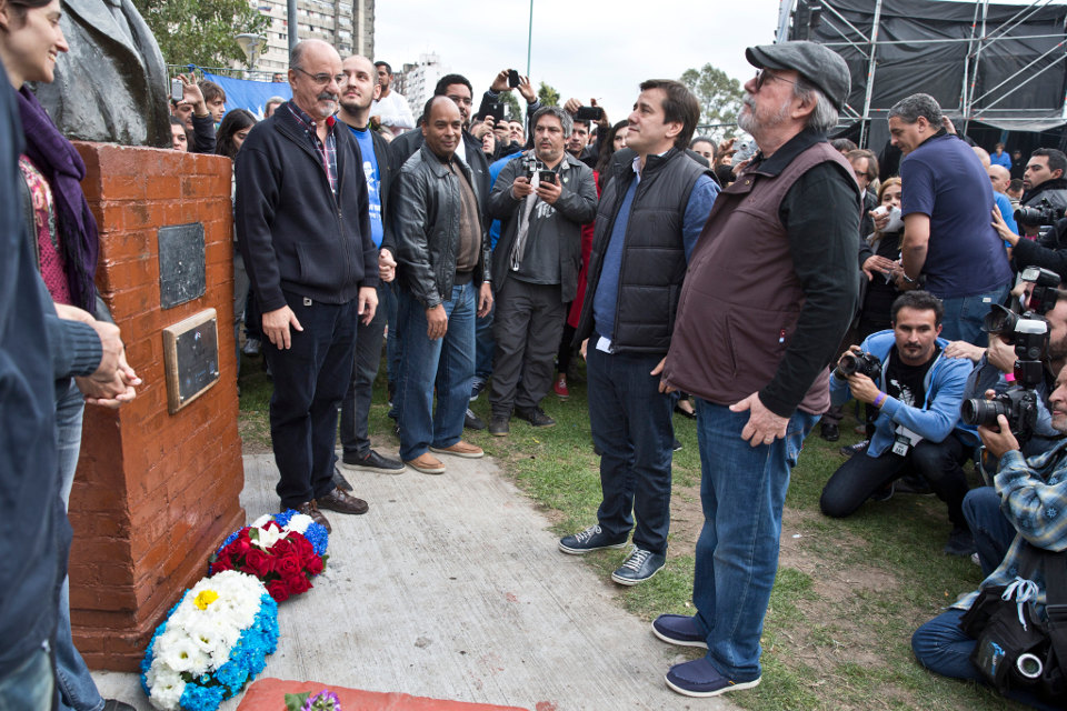Silvio Rodríguez visitó Villa Lugano para homenajear a José Martí