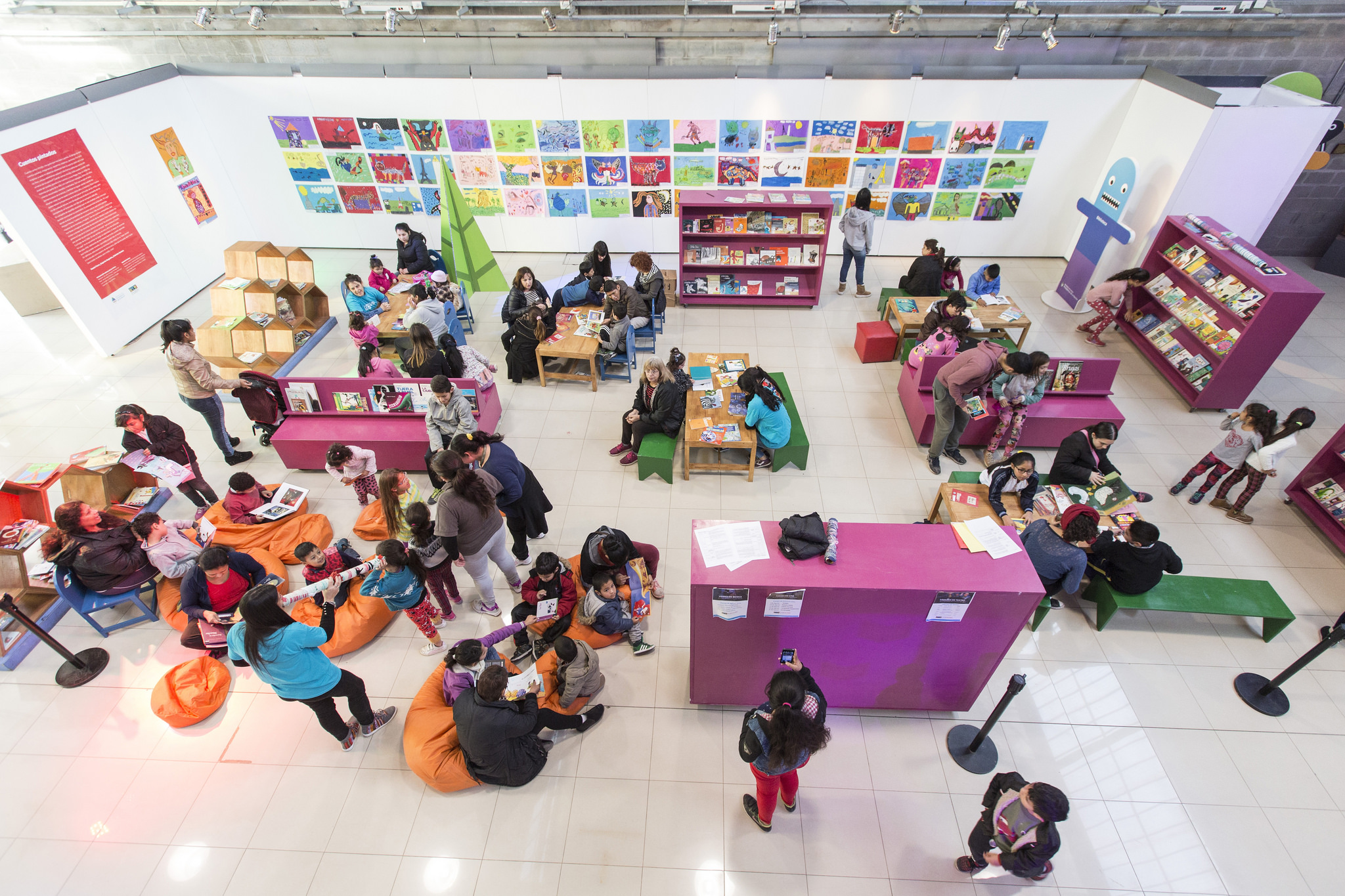Feria del Libro Infantil y Juvenil en la Casa Central de la Cultura Popular