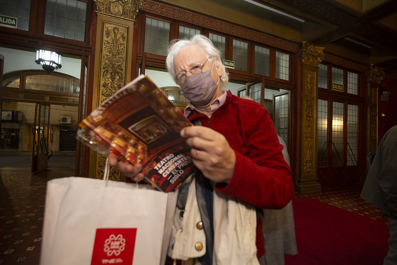 Se presentaron los libros del centenario del Teatro Nacional Cervantes