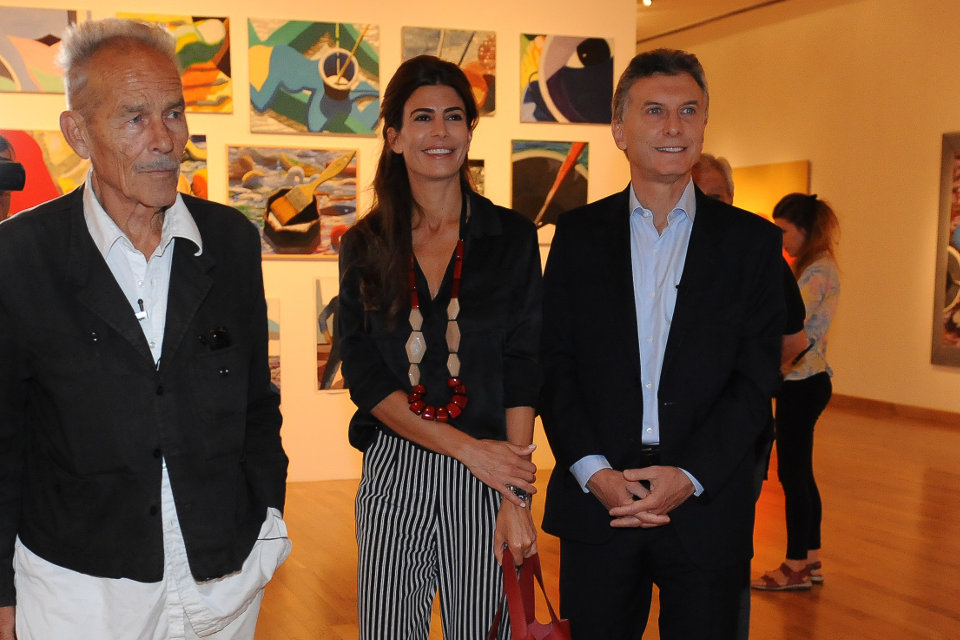 Macri visitó la muestra antológica de Plate en el Museo Nacional de Bellas Artes