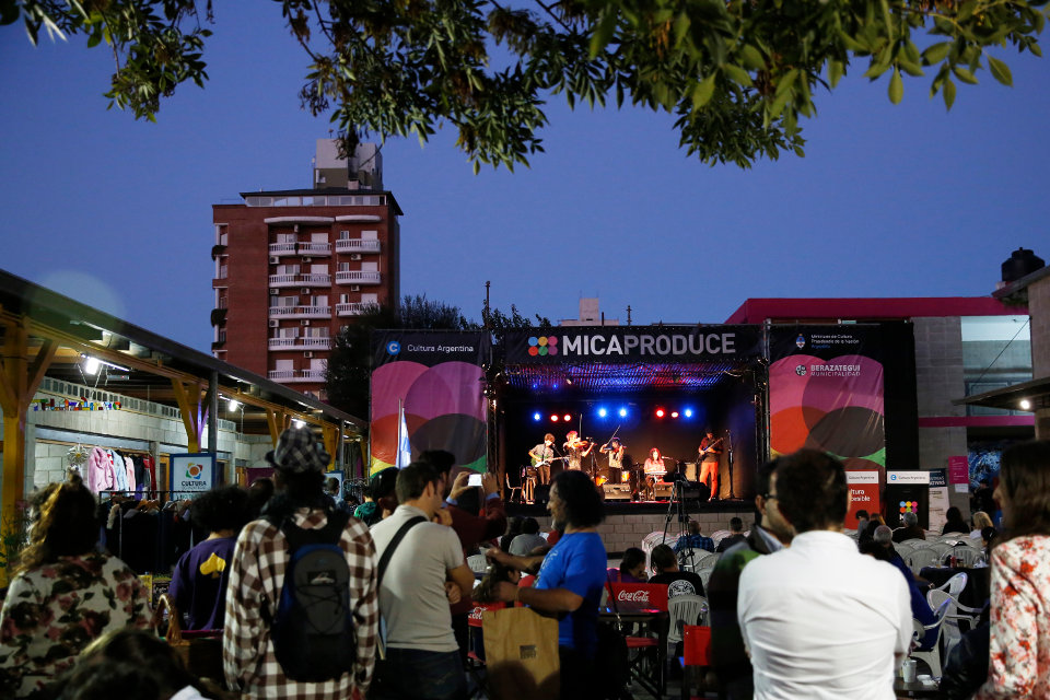 Más de 450 productores culturales participaron del MICA Produce Buenos Aires