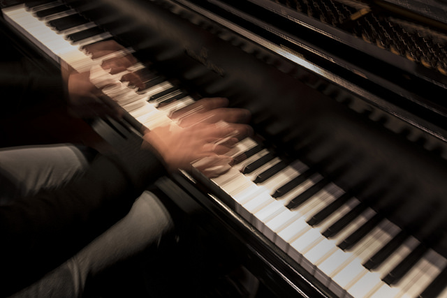Partituras para piano: arreglos de música popular argentina