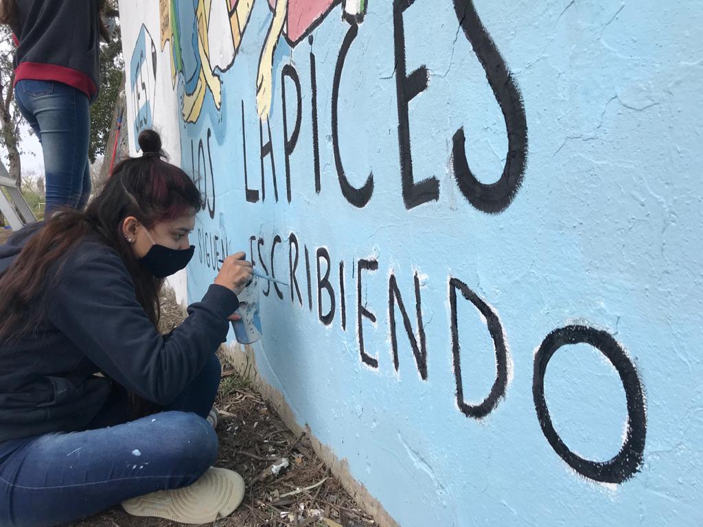 Con 27 murales colectivos inició el Mes de las Juventudes